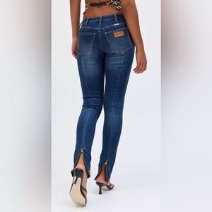 Wrangler Women's Blue Ankle Jeans